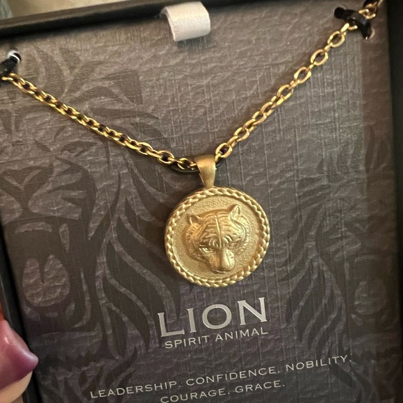⚡️Bain x Miller Men's "LION" Spirit Animal Necklace - Picture 3 of 3
